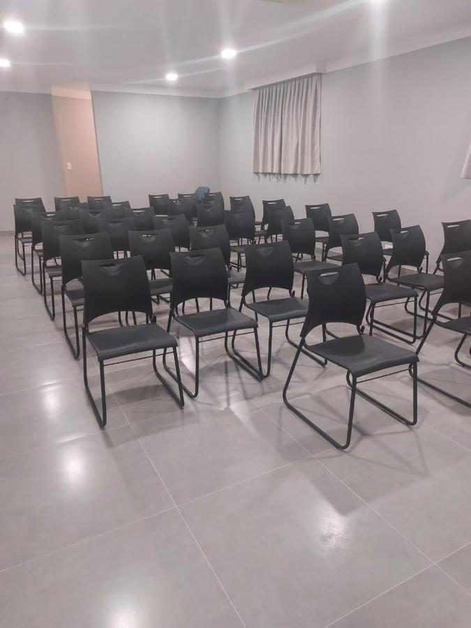 קמפינאס Hotel Primeinn מראה חיצוני תמונה