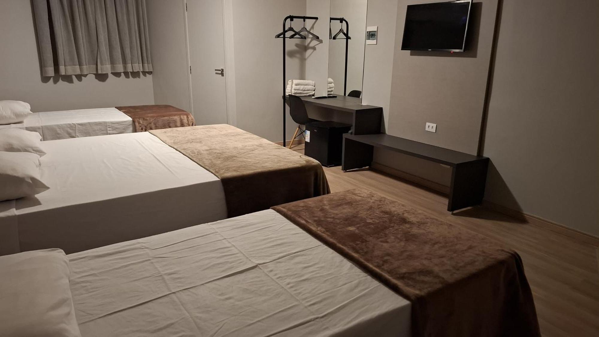 קמפינאס Hotel Primeinn מראה חיצוני תמונה