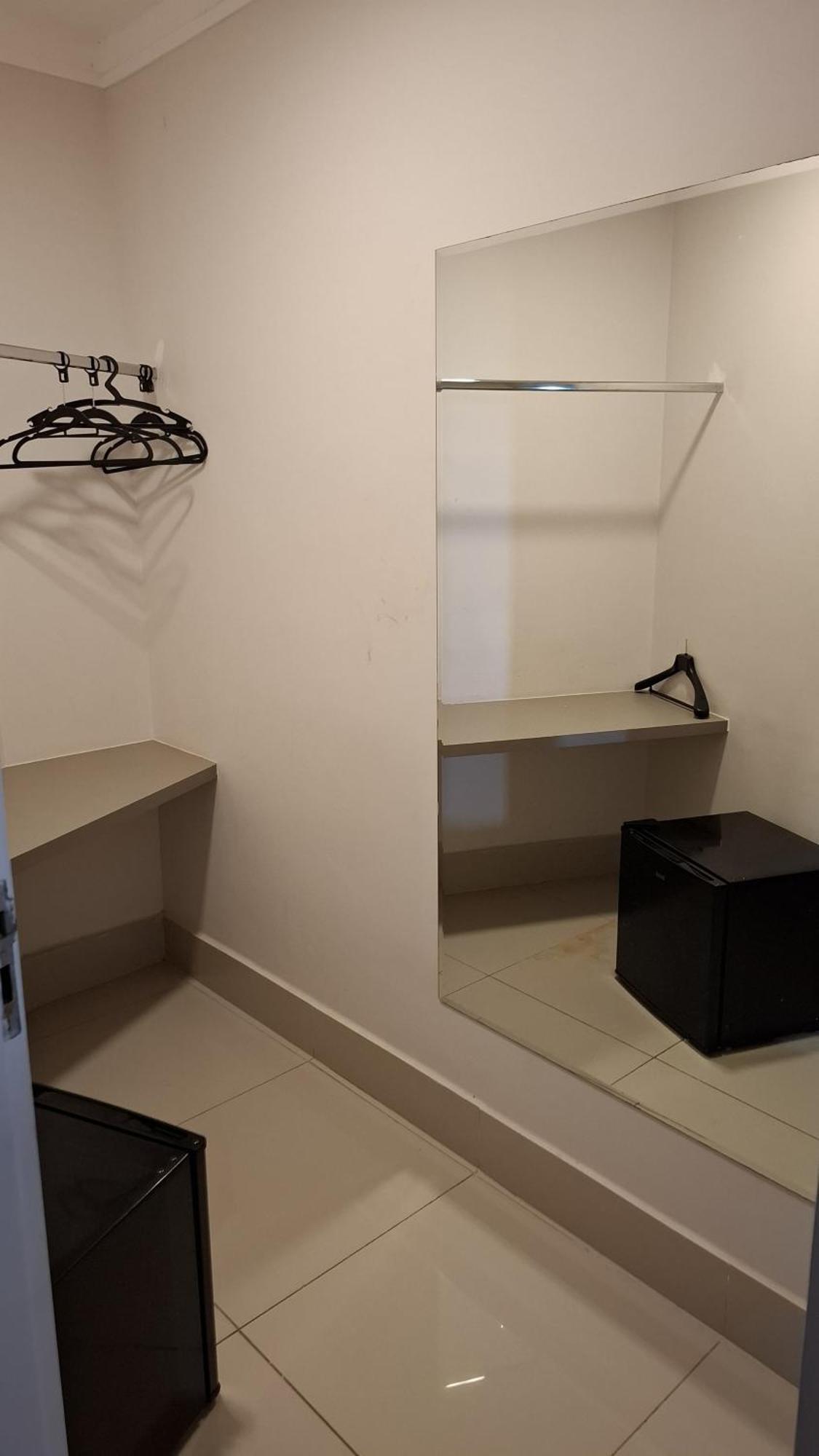 קמפינאס Hotel Primeinn מראה חיצוני תמונה